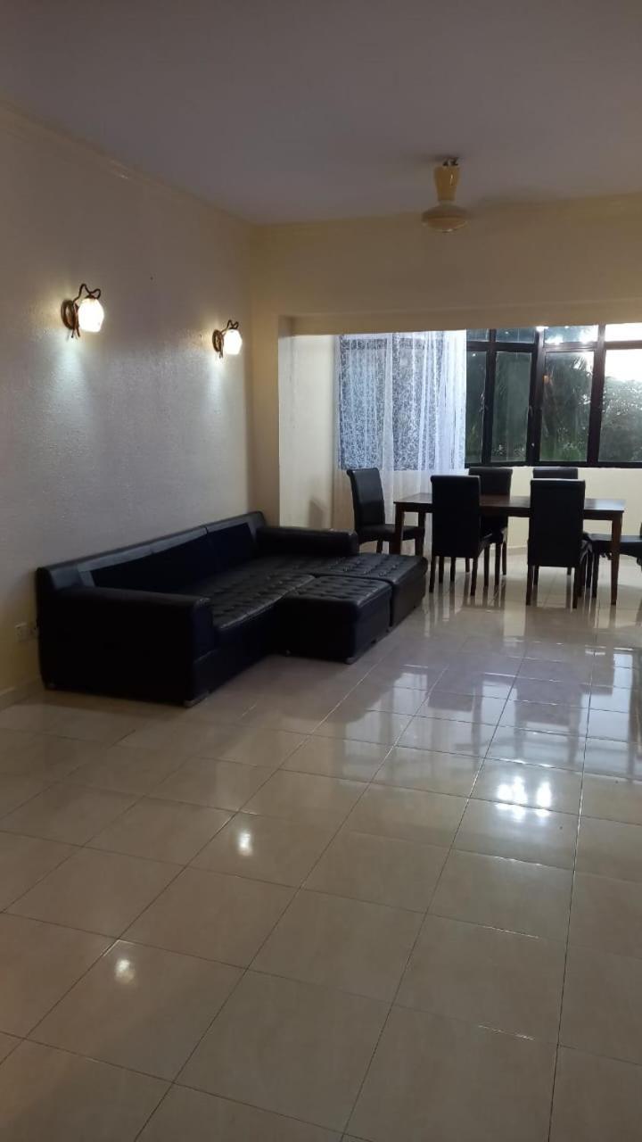 Seaput Srisayang Apartment บาตูเฟอริงกี ภายนอก รูปภาพ