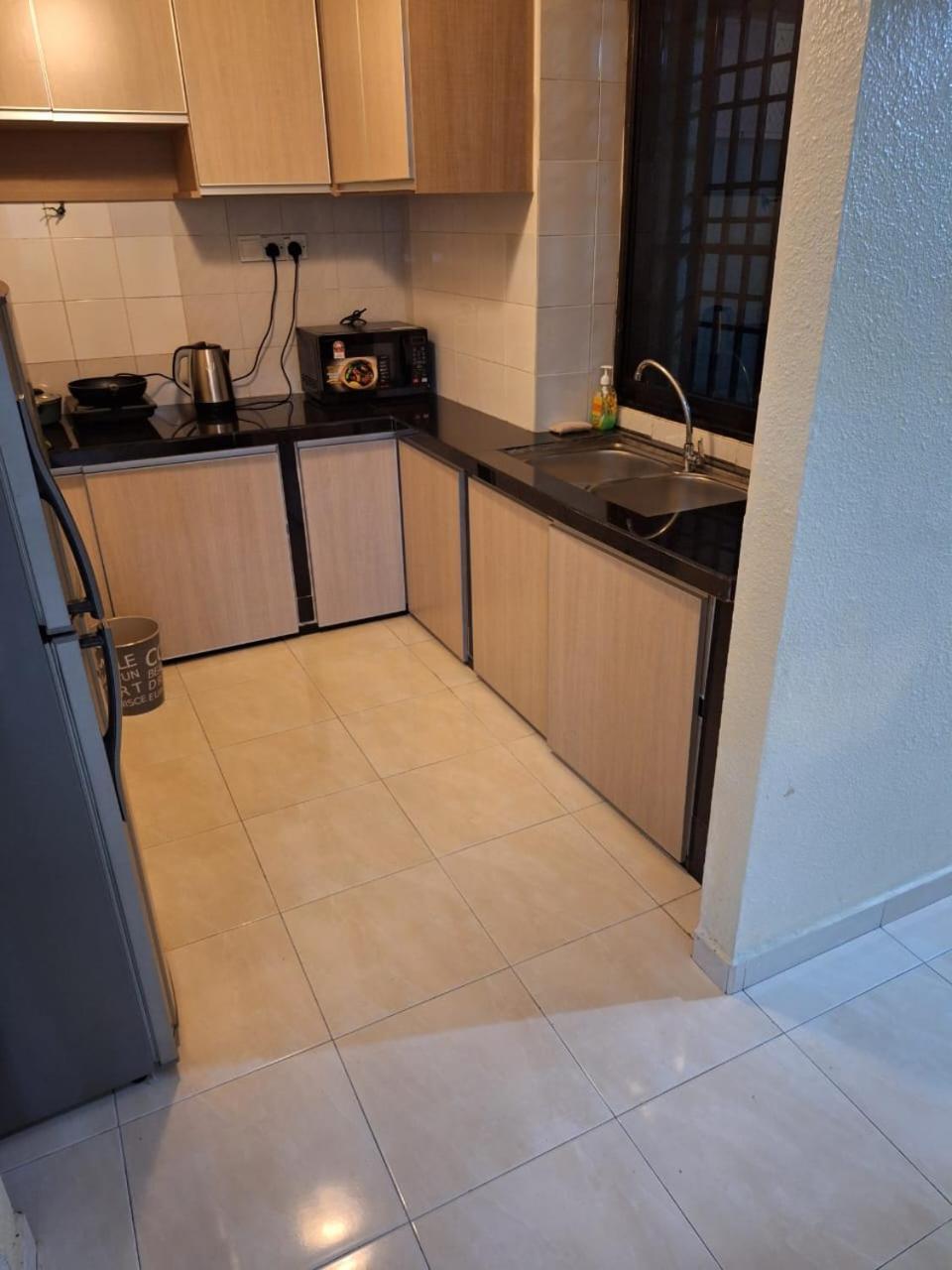 Seaput Srisayang Apartment บาตูเฟอริงกี ภายนอก รูปภาพ